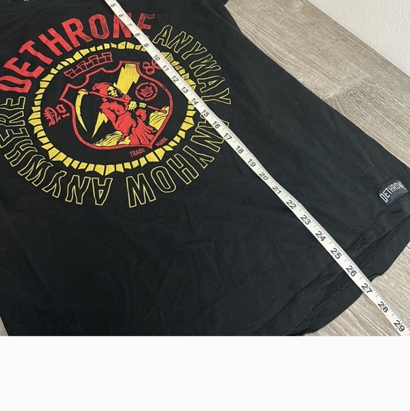 Dethrone Royalty T-shirt. L - Picture 5 of 5